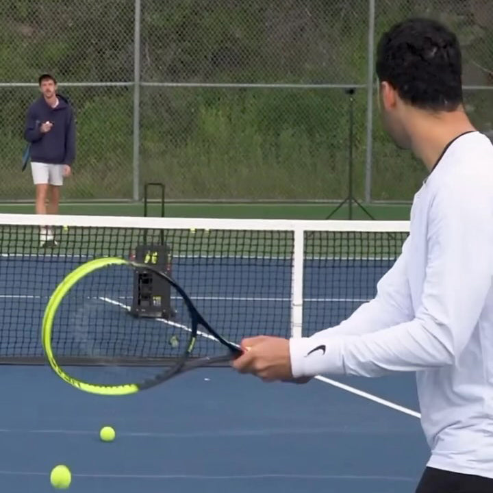 backhand challenge with Nisplay ball machine