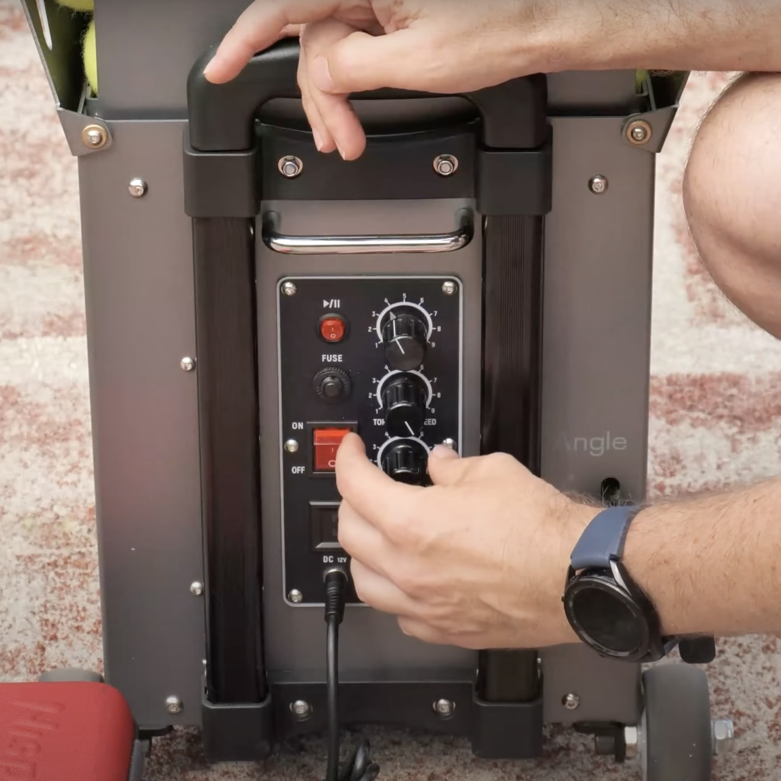 Nisplay N2 Tennis Ball Machine