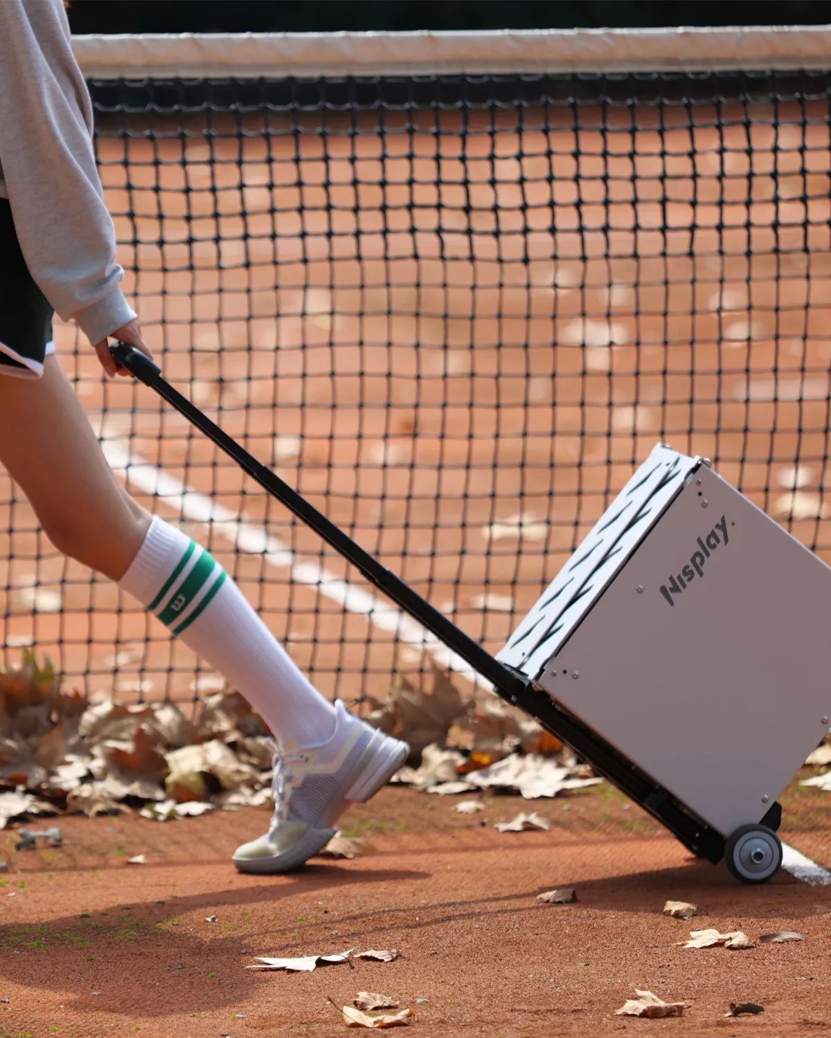 pull the nisplay n2 portable tennis ball machine 
